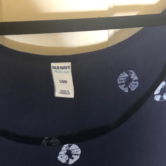 Abstract Printed Tank - Picture 6 of 6